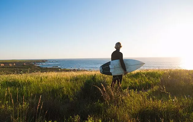 Les surfeurs comprennent mieux que quiconque la fascination qu'exerce la mer