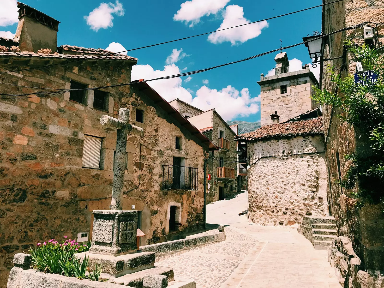 The Cross of Lovers i Piedralaves