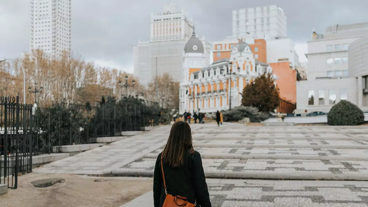 Hur man är en resenär i din egen stad: "som en utlänning" i Madrid