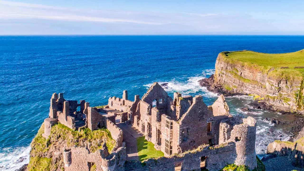 À quoi ressemblaient ces châteaux en ruine au Royaume-Uni dans le passé ?