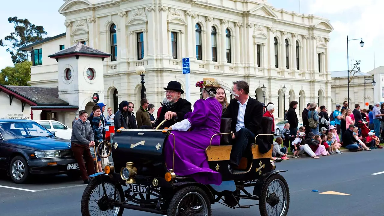 Penguins၊ Steampunk နှင့် Victorian ဗိသုကာ- Oamaru ကို ဘာကြောင့် သွားသင့်တာလဲ။