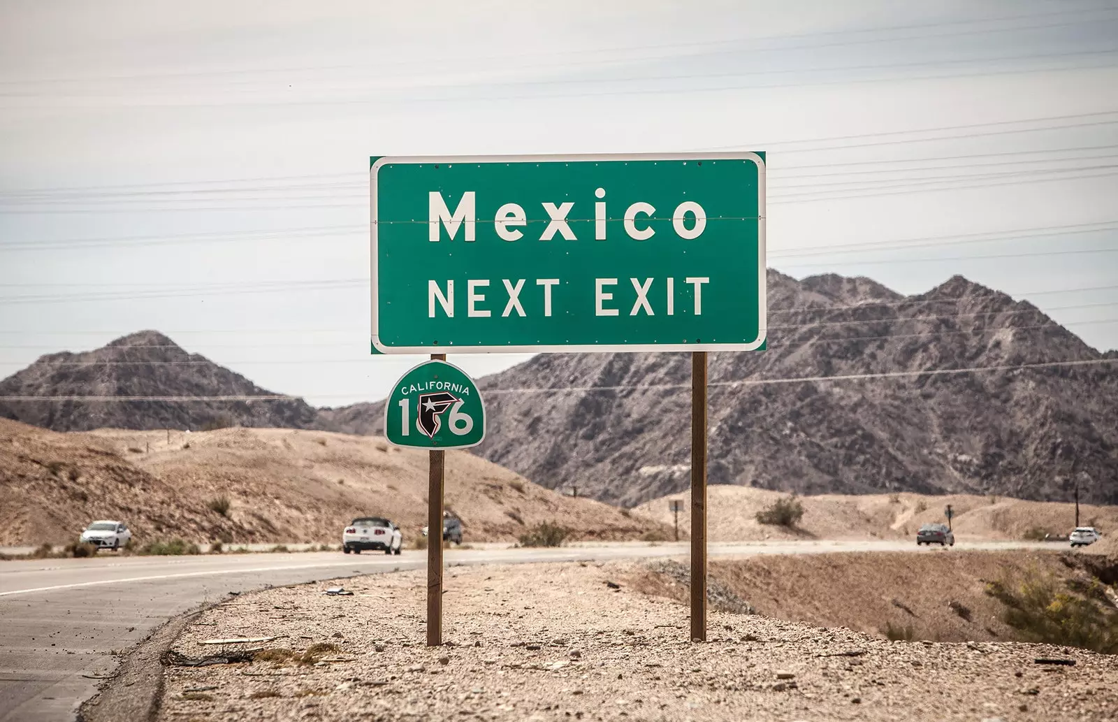 Interstate 8 die Grenze zwischen den Vereinigten Staaten und Mexiko