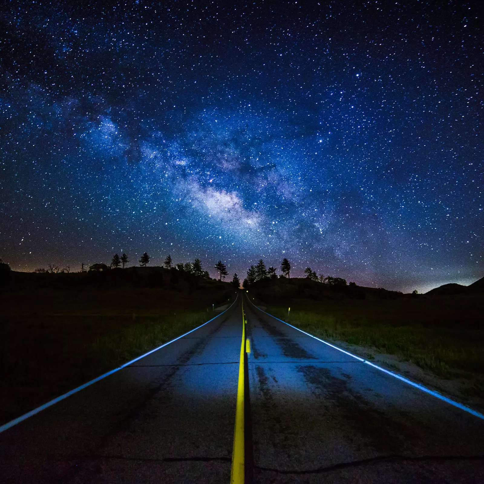 Die Sterne von der Straße durch die Cuyamaca-Berge