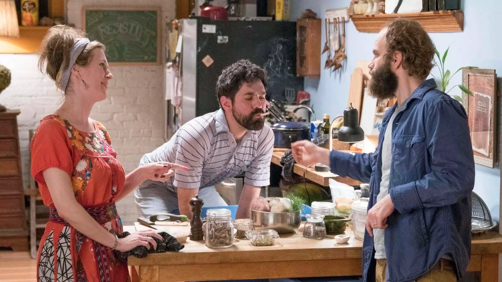 „High Maintenance“ atveria niujorkiečių namų duris