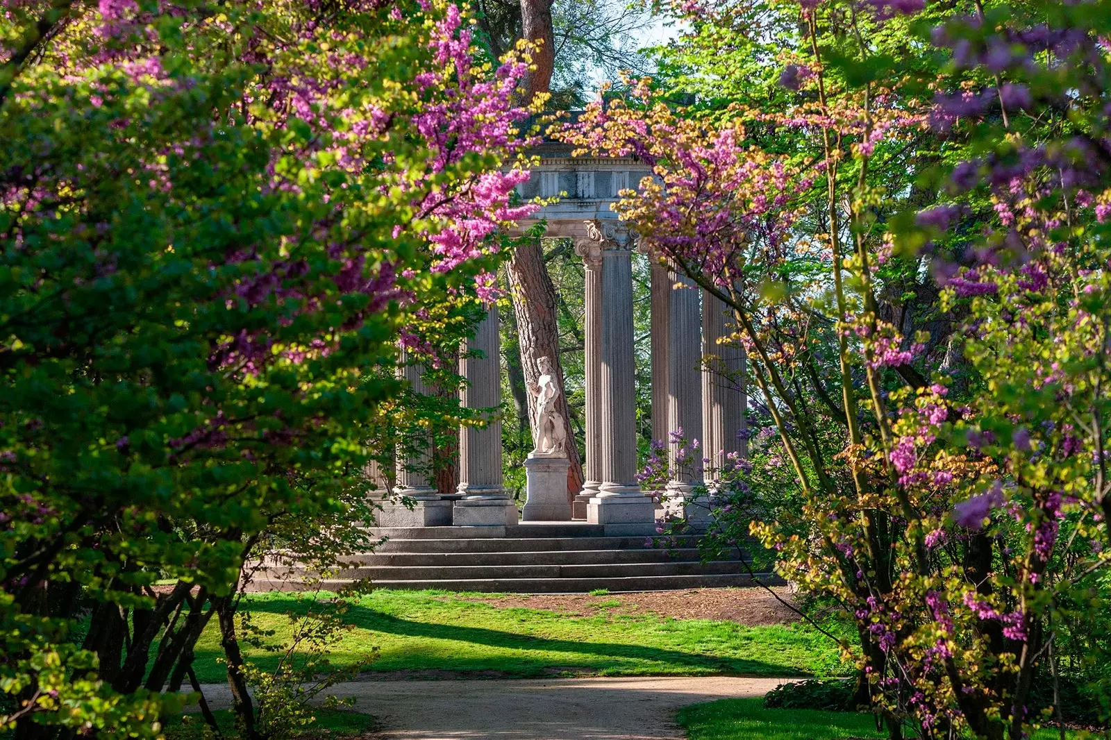 El Capricho бункер хаалгаа дахин нээв