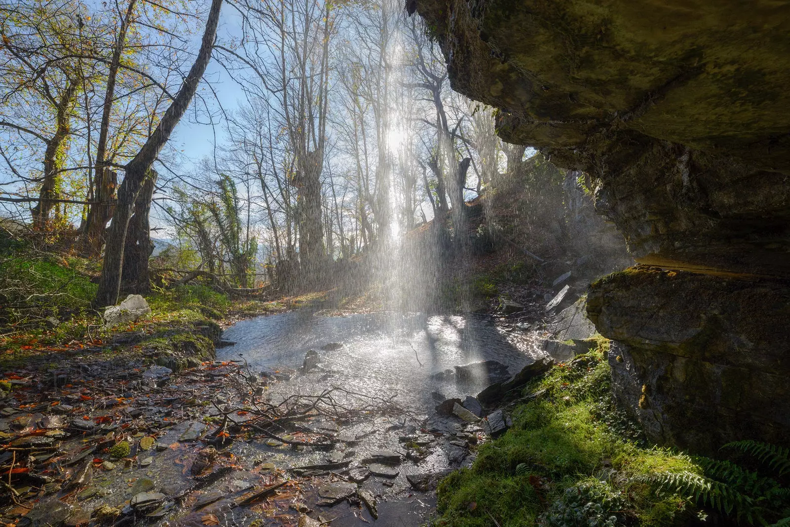 L'acqua protagonista indiscussa di questa sega magica