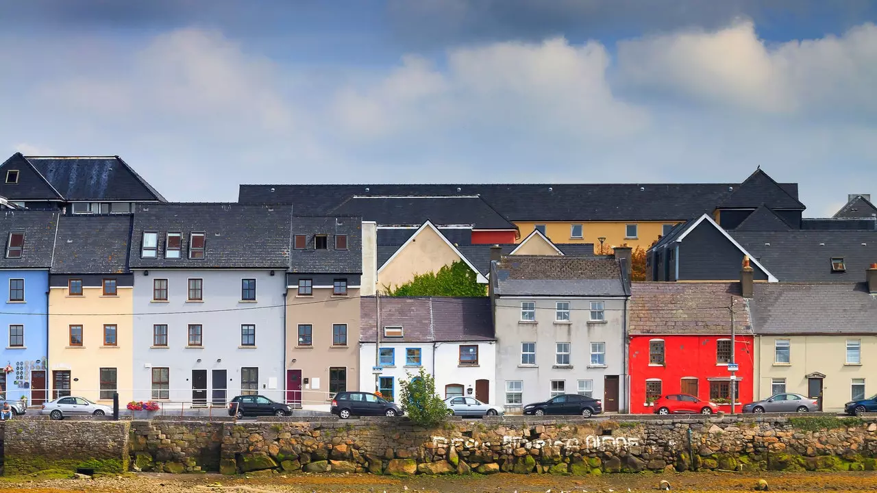 48 de ore în Galway între bere, case colorate, muzică și stânci