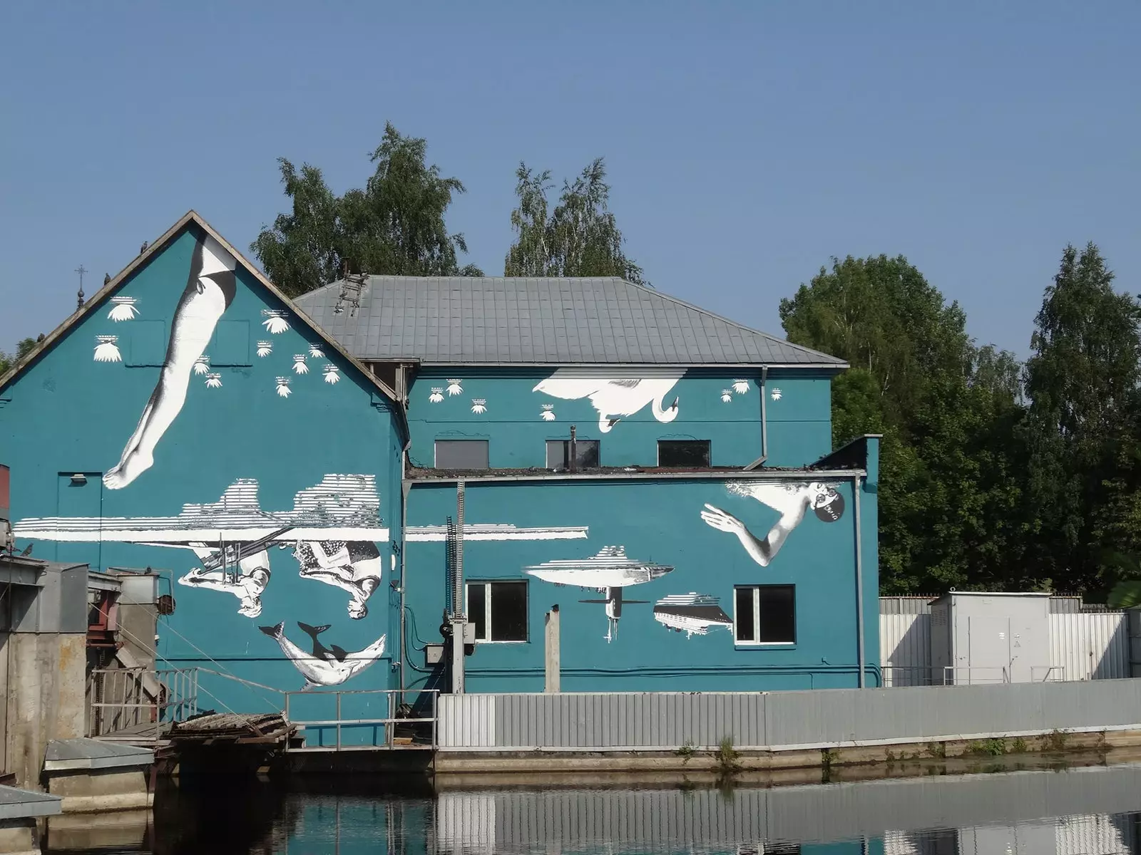 La peinture murale est située dans la ville de Marijampolė