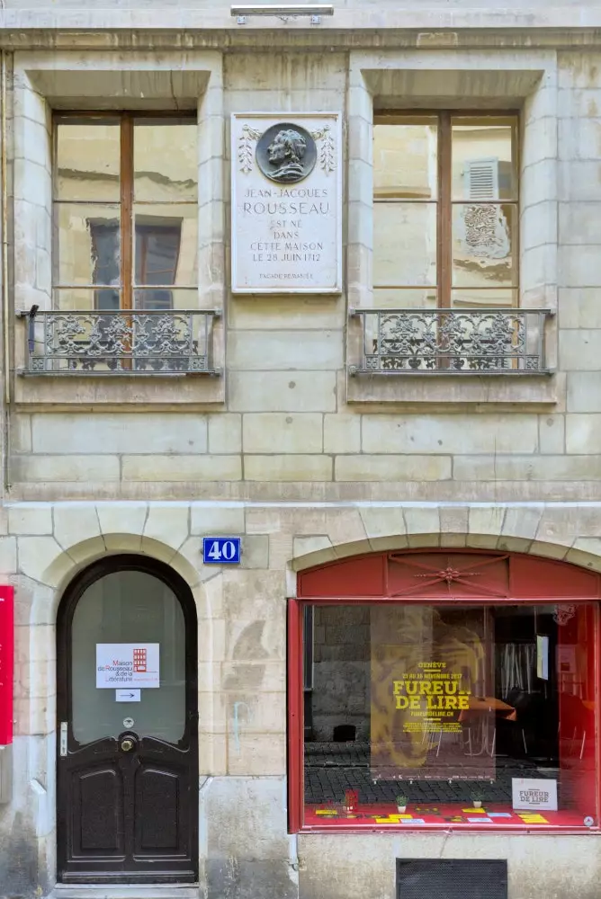 Maison de Rousseau et de la Littérature dans la vieille ville de Genève.