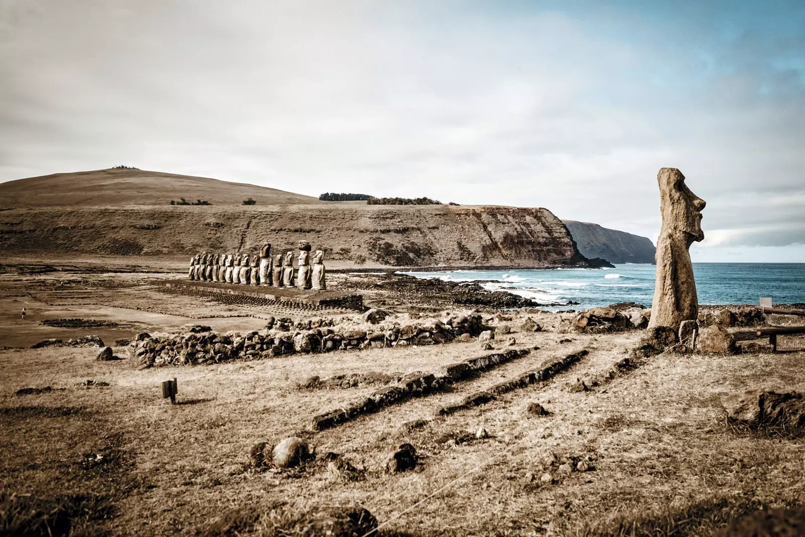 I 15 moai sono la più grande piattaforma cerimoniale dell'isola di Rapa Nui.