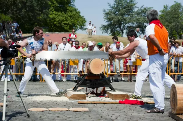 Cách tán tỉnh Navarrese