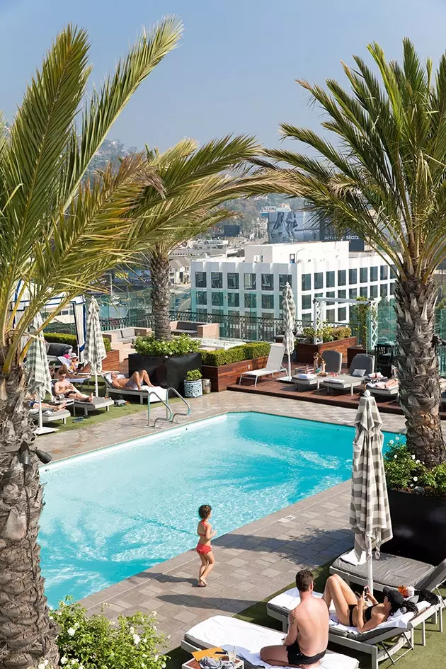 Rooftop Pool am Lodon West Hollywood Hotel ganz no bei Sunset Bld