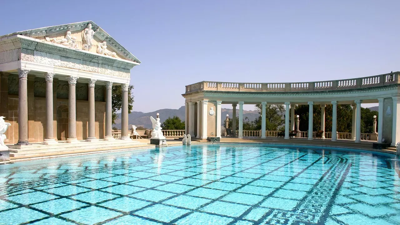 E Besuch zu Hearst Castle: dat éischt Neverland an der Geschicht