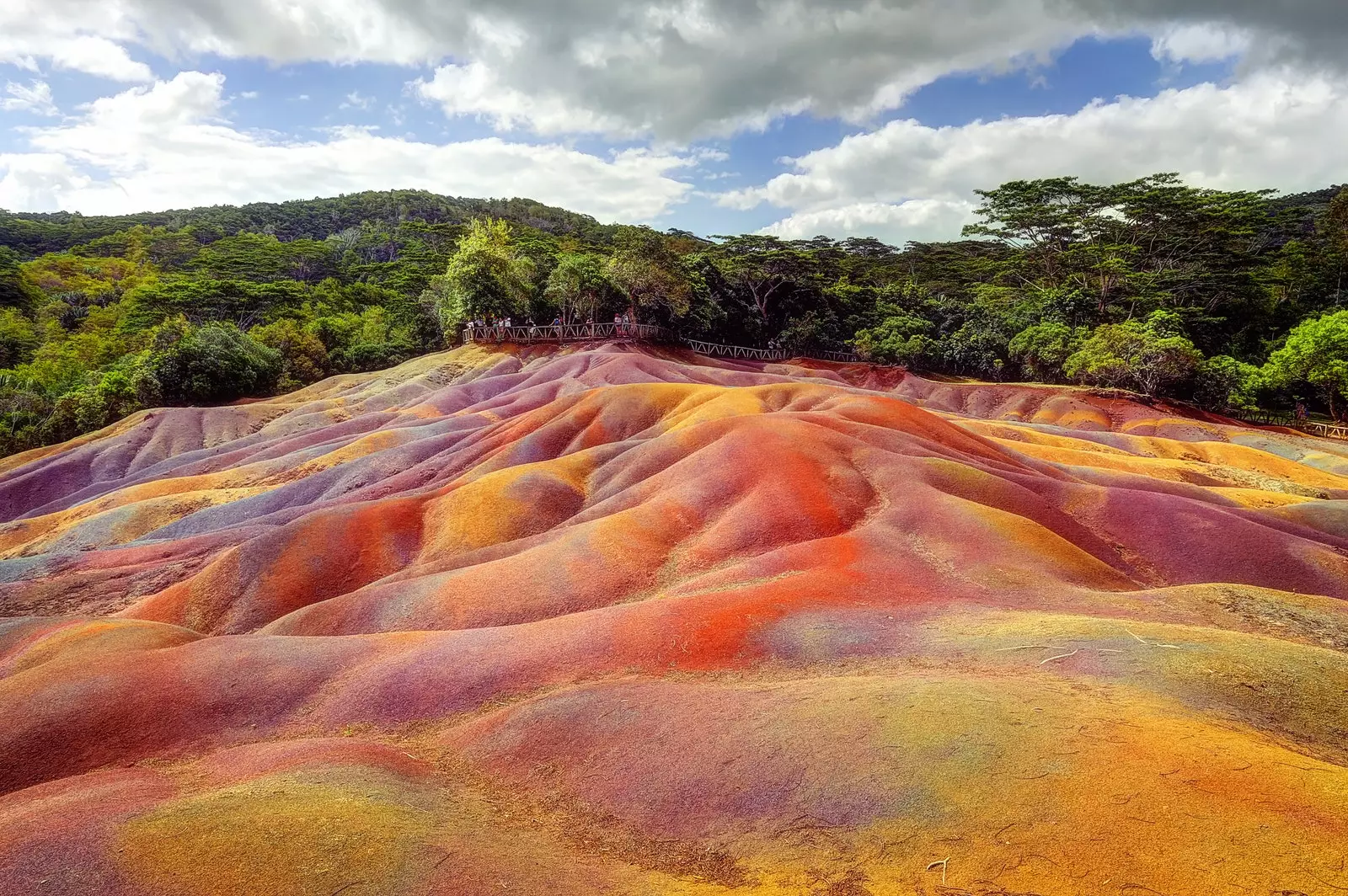 The land of the seven colors of Chamarel