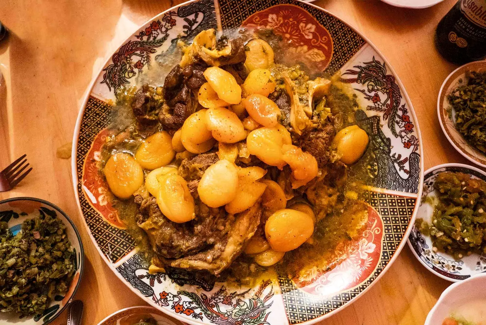 Tagine qengji me kajsi të thata