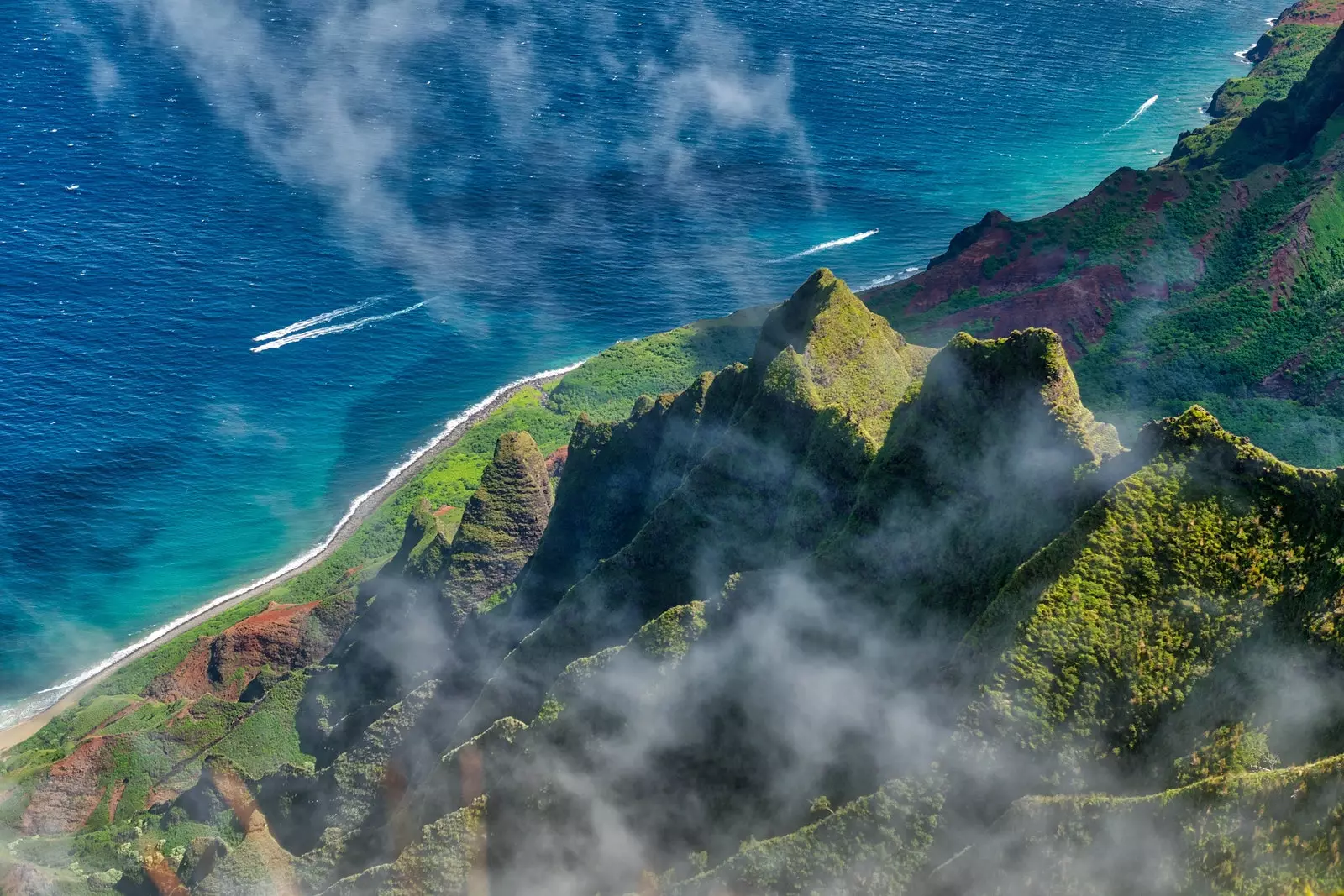 Hawaï crée un plan stratégique pour promouvoir le tourisme durable sur ses îles.