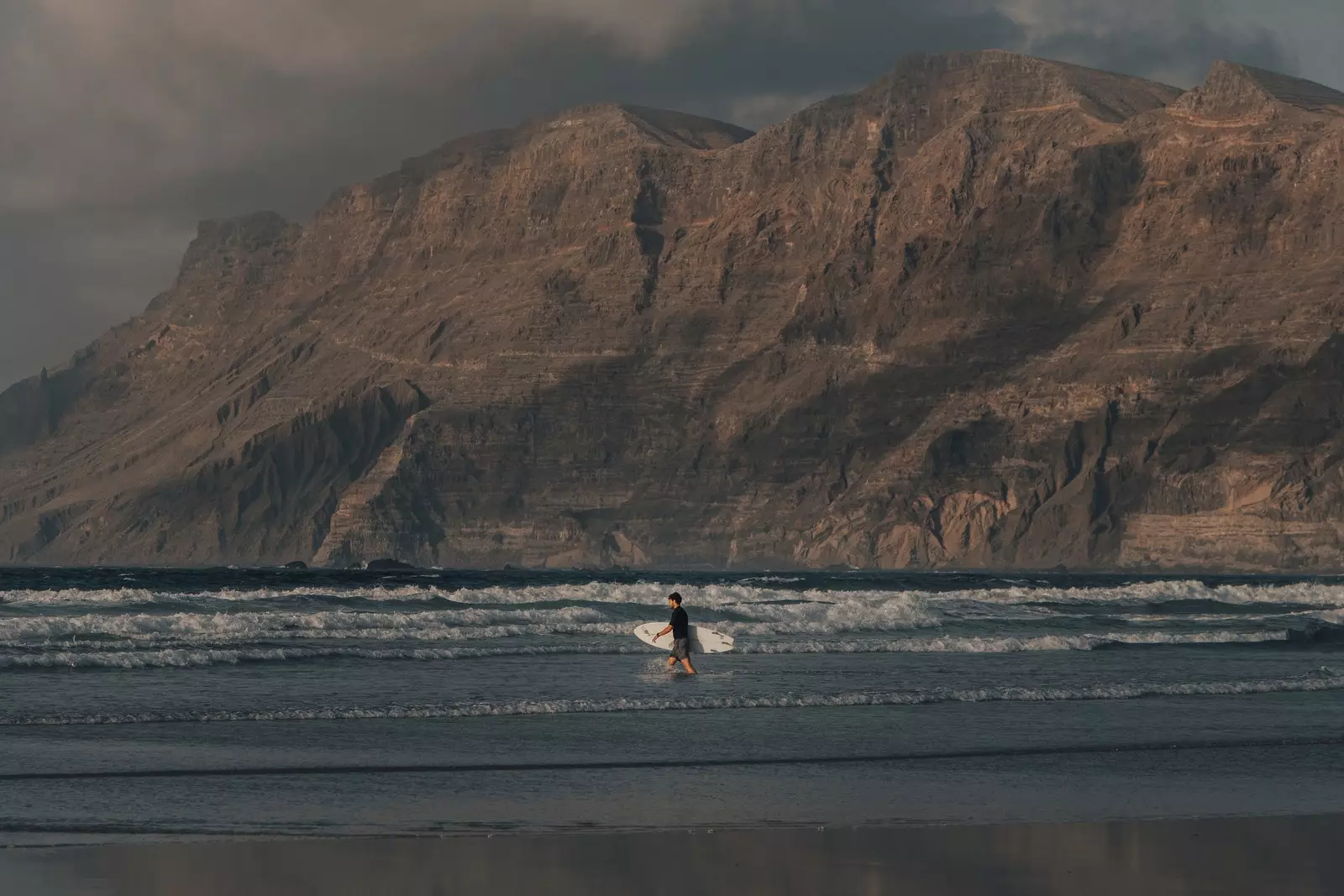 Lanzarote-də sörfinq