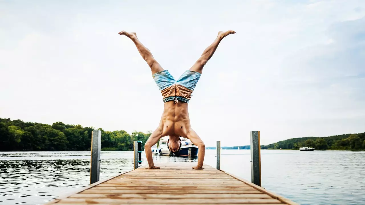 Handstandendur eða hvernig á að sjá heiminn á hvolfi og segja það á netum