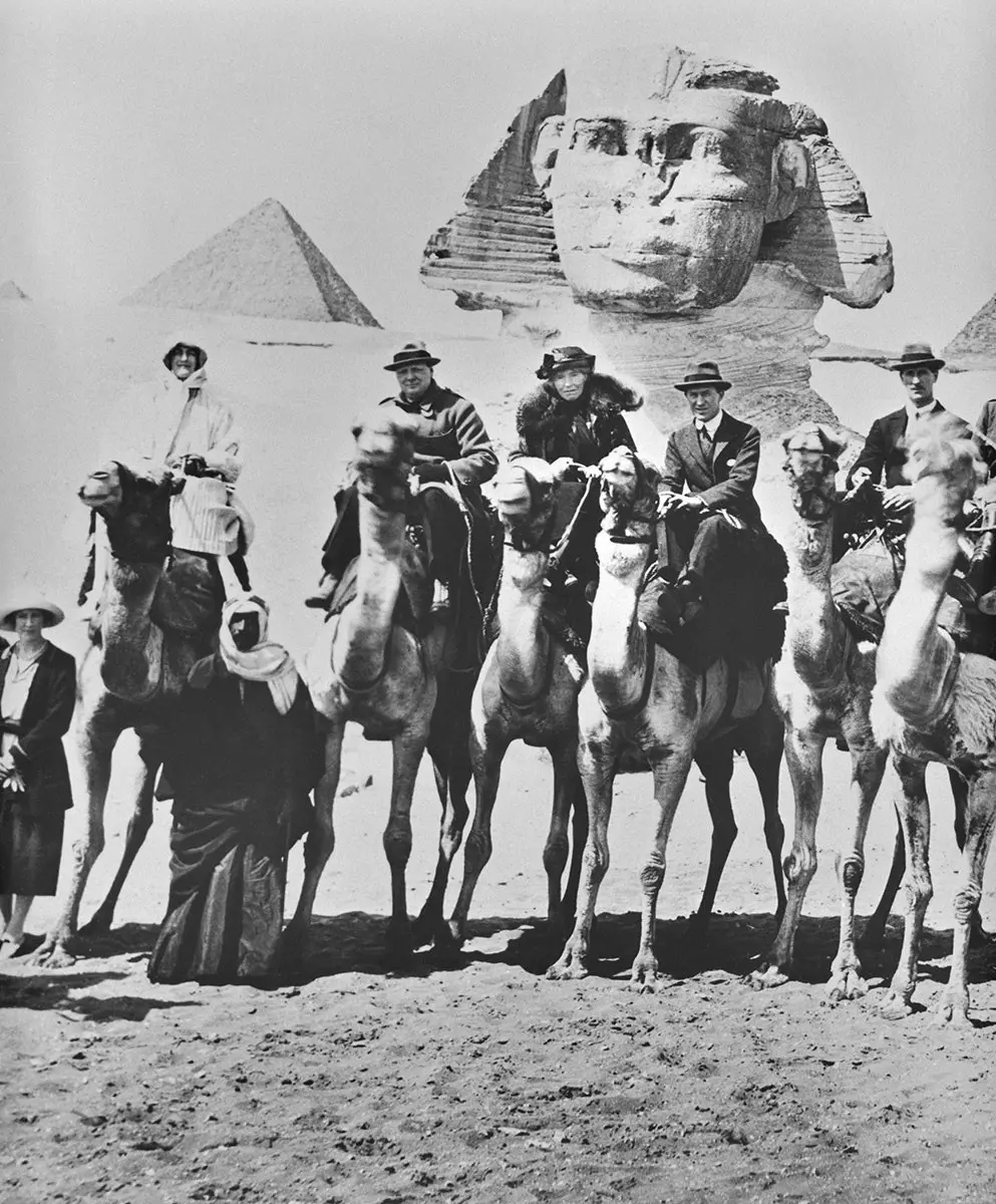 Mr Mrs Winston Churchill T.E.Lawrence and Gertrude Bell in Egypt