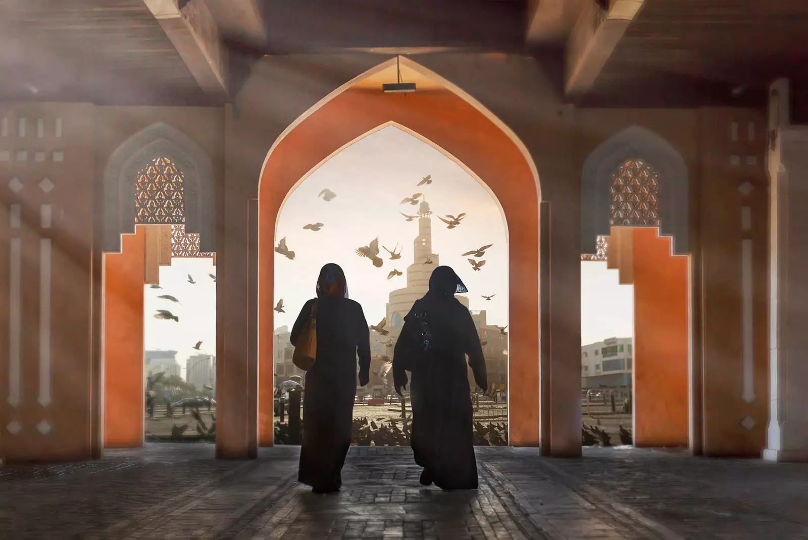 duas mulheres em abaya em doha