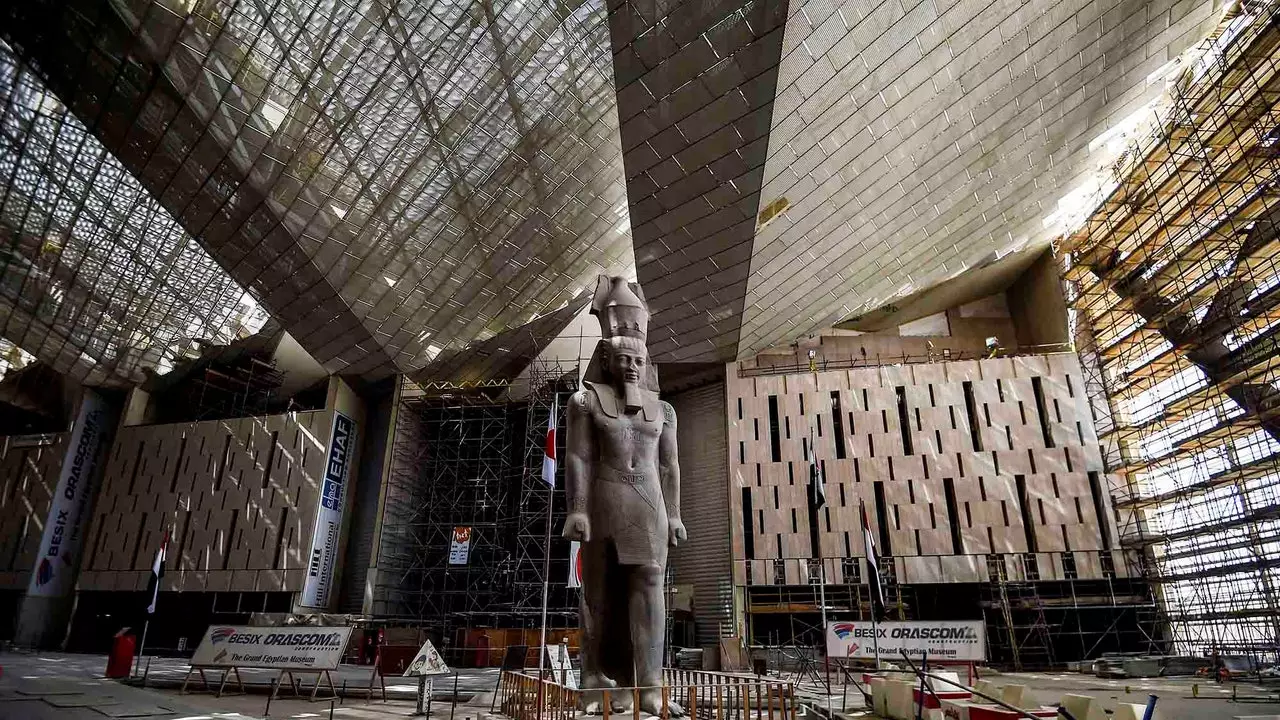 Alles, was wir über das neue Grand Egyptian Museum wissen, das größte Archäologiemuseum der Welt