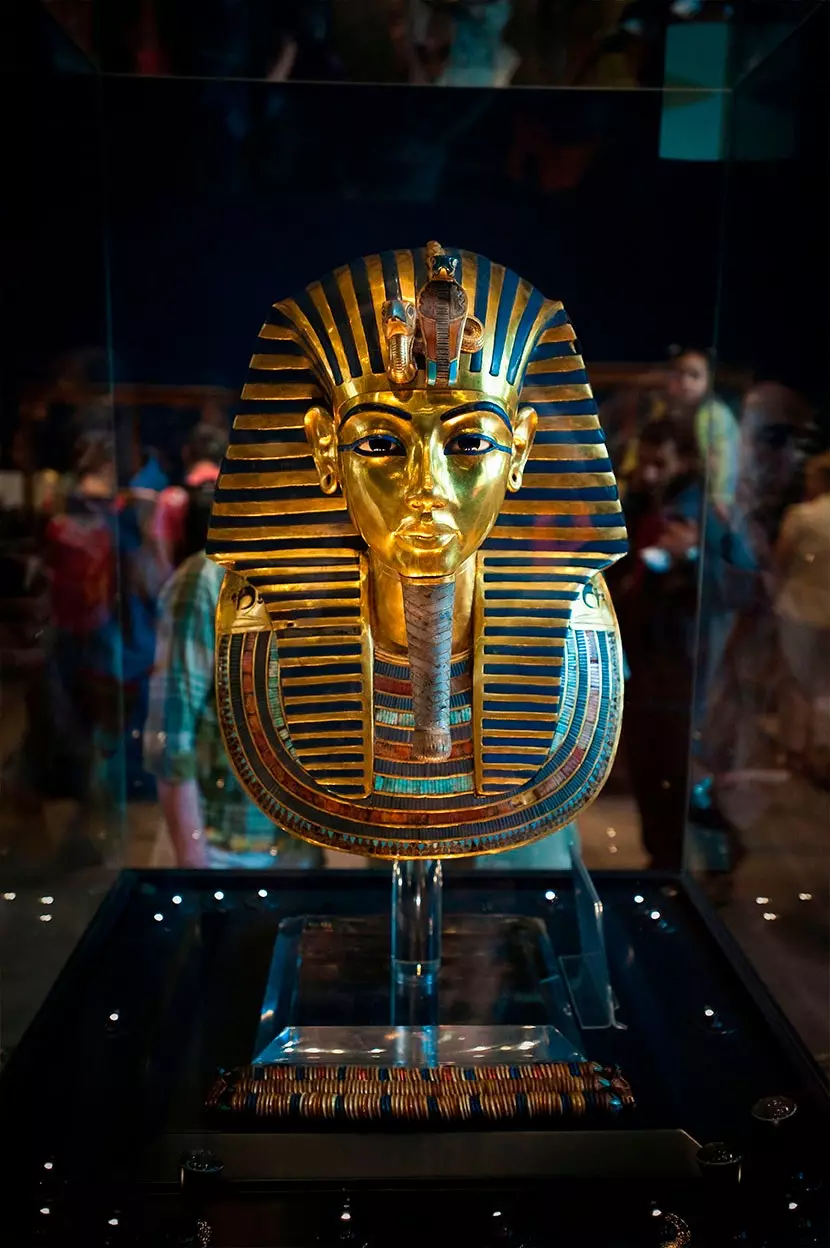 Tutankhamun'un ünlü maskesi