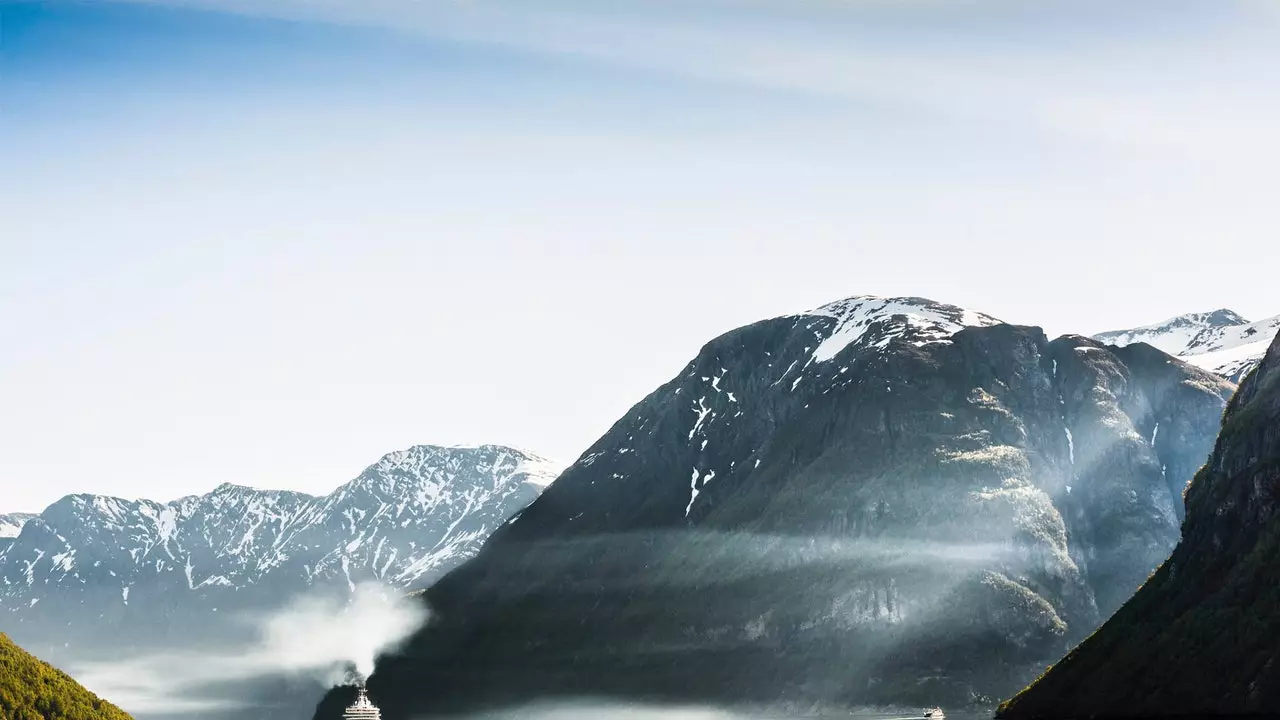 Denkt drun an d'fjords ze reesen? Besser maachen et mam elektresche Boot!