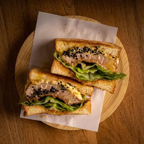 bánh mì kẹp tại Katsu Sando Barcelona