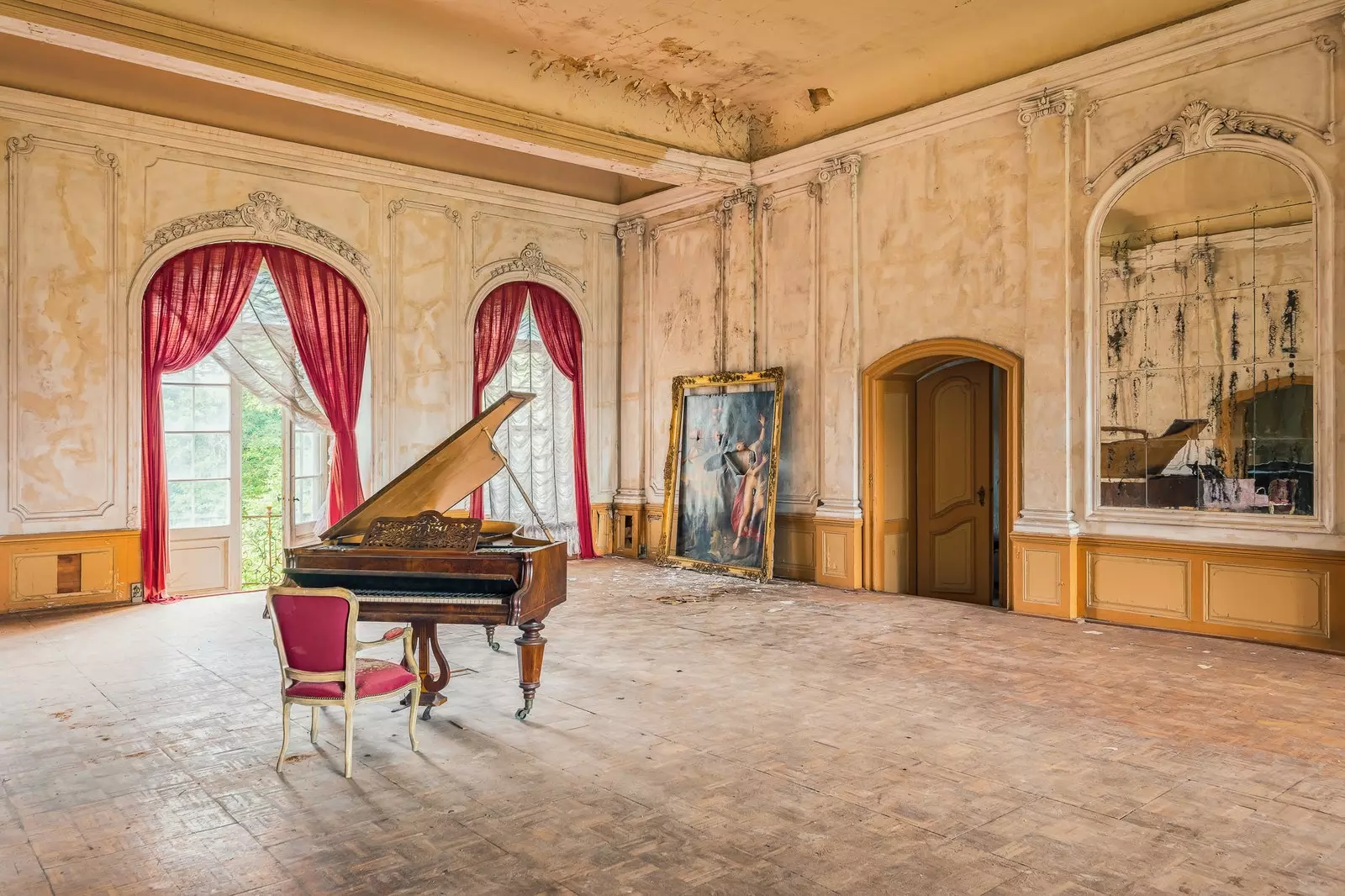 Former mansion now abandoned photographed by Michael Schwan