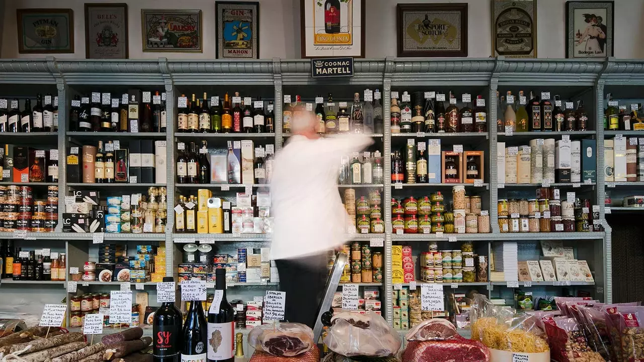 Zijn de gebruikelijke bars, bodega's en supermarkten gedoemd tot een langzame en pijnlijke dood?