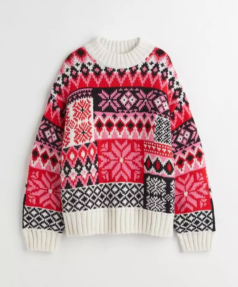 What is the origin of the tradition of the 'ugly sweater' or ugly Christmas jumper?