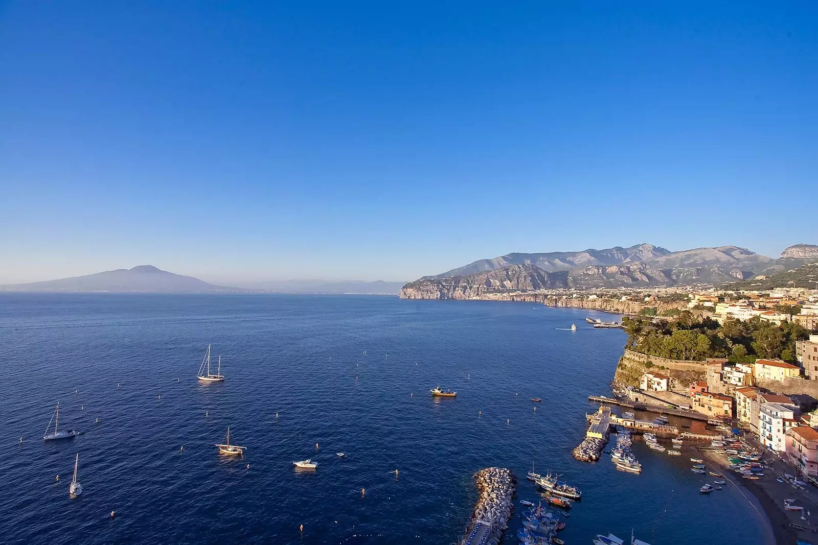 Sorrento iza Limoncella