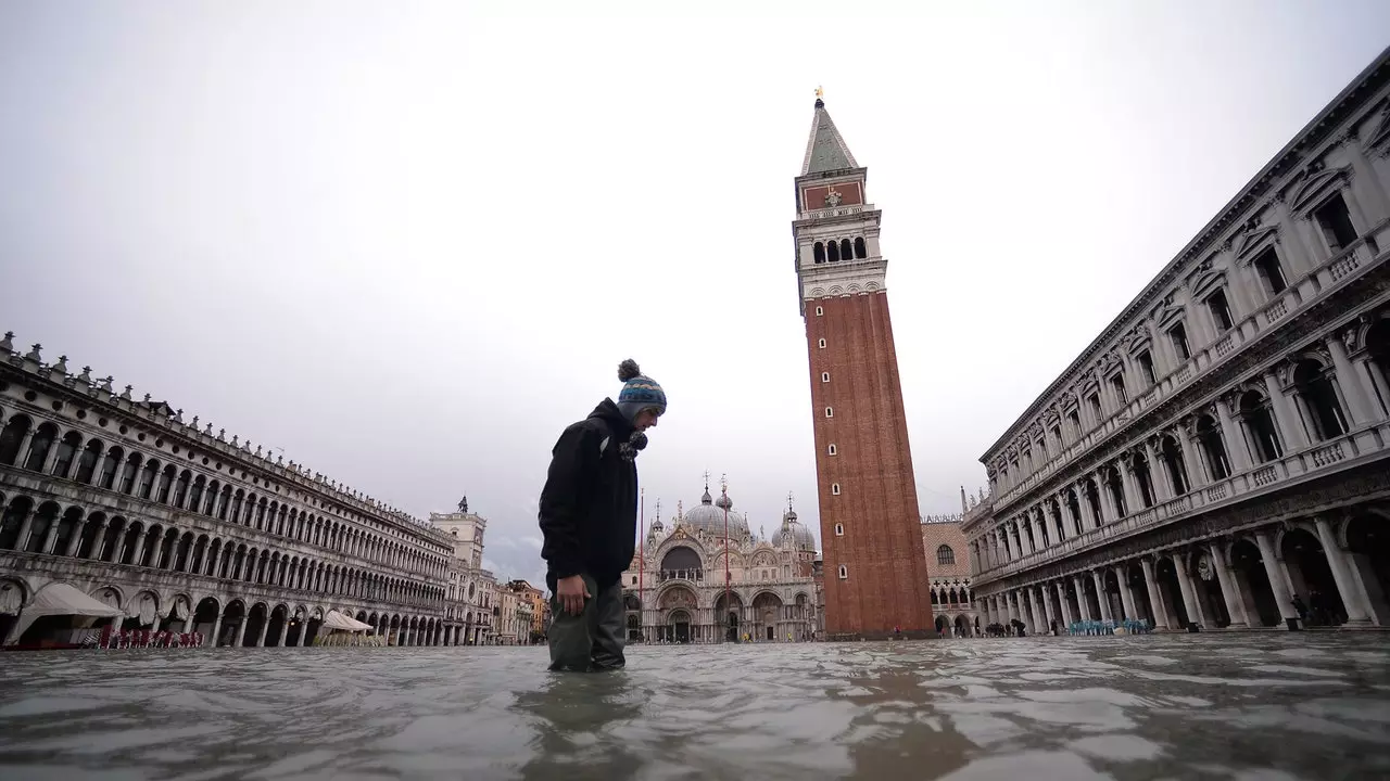 De steek in Venetië die het vloed ons niet laat zien