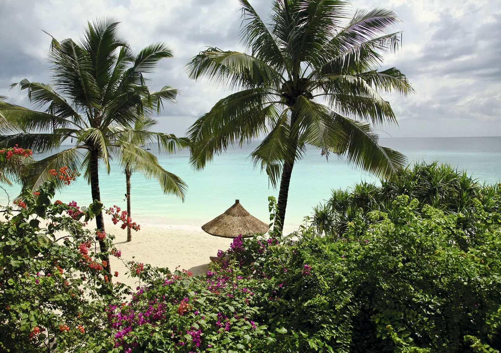 Pantai Kendwa di sebelah hotel Zuri