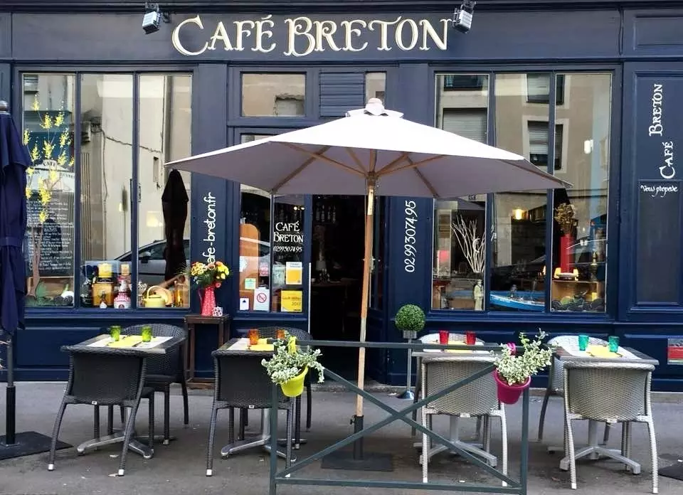 Terrass vum Café Breton Rennes.