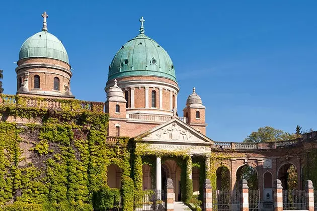 La beauté du XIXe siècle du cimetière de Mirogoj