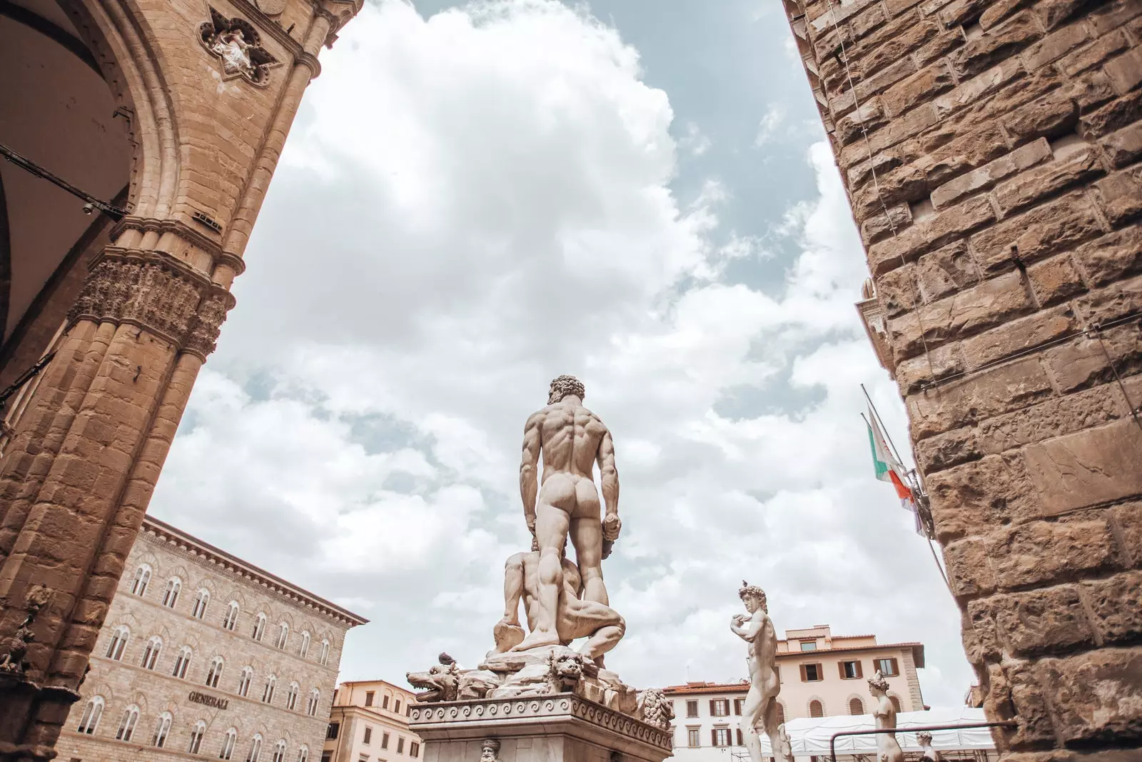 Piazza della Signoria Florensiyadakı heykəllər