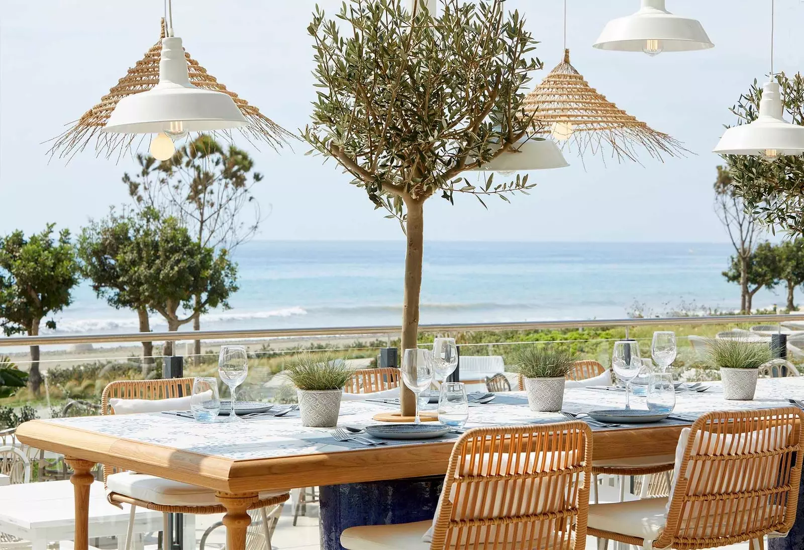 Restauracja na plaży Ikos Andalusia