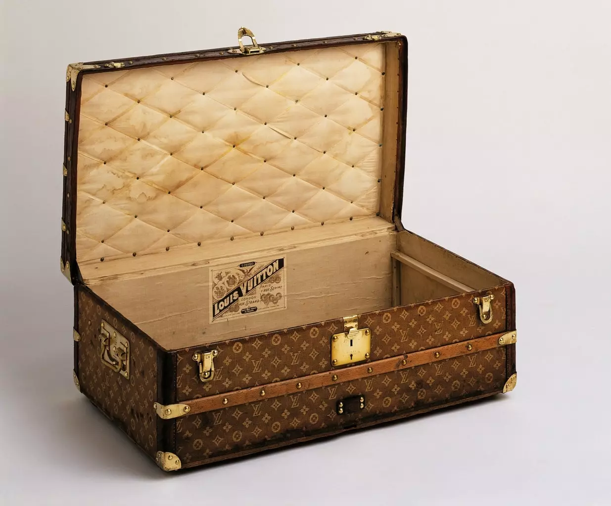 Vuitton Garderob Trunk