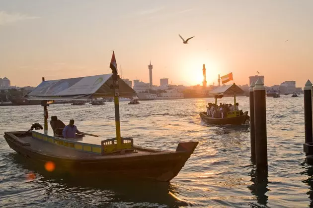 Open traditionele boten in Dubai