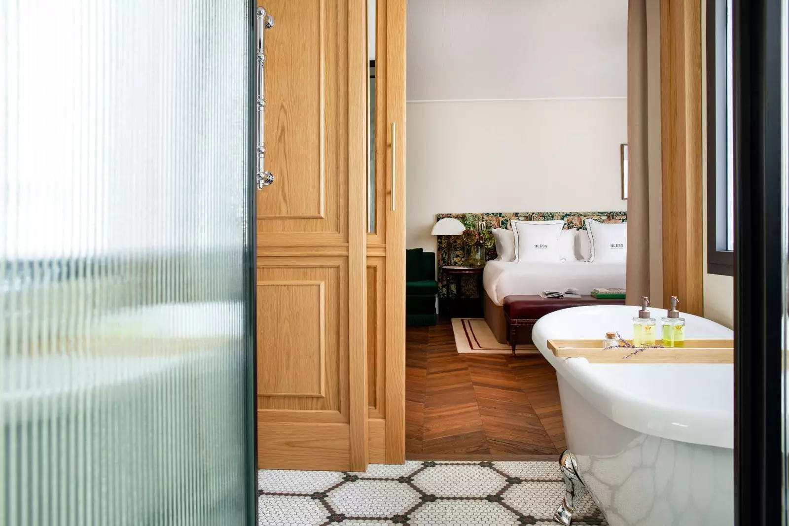 Design, confort, élégance et exclusivité vont de pair dans les chambres et suites du BLESS Hotel Madrid.