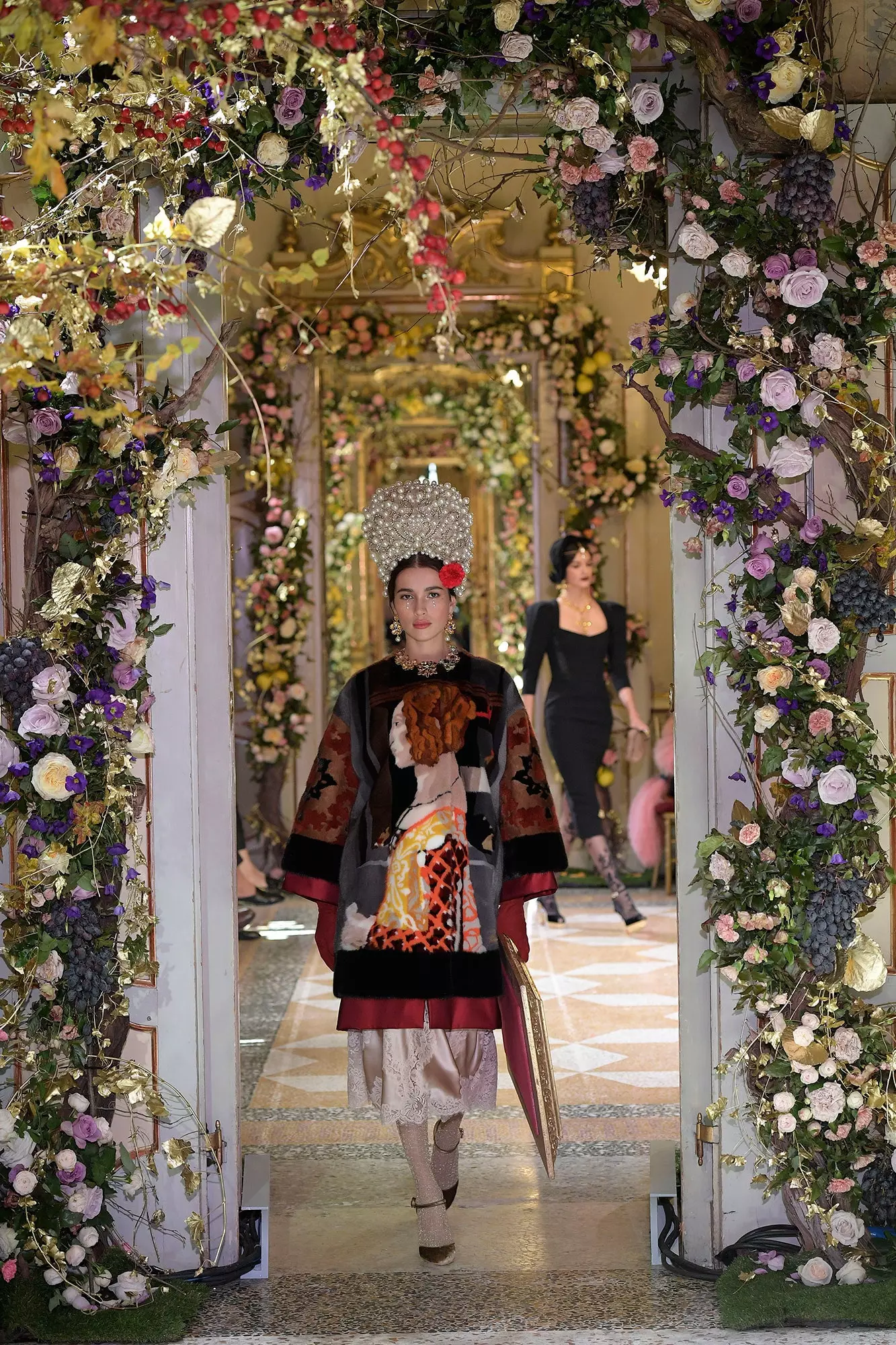 Dolce Gabbana դիմանկարների և բարձր նորաձեւության ցուցահանդես Մադրիդի Nicols Corts պատկերասրահում