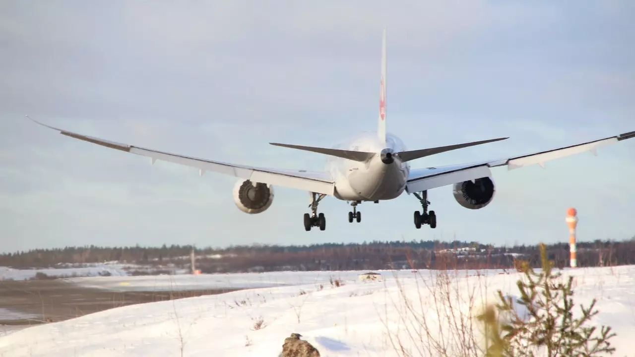 Wie bereiten sich Flugzeuge und Flughäfen auf schlechtes Wetter vor?