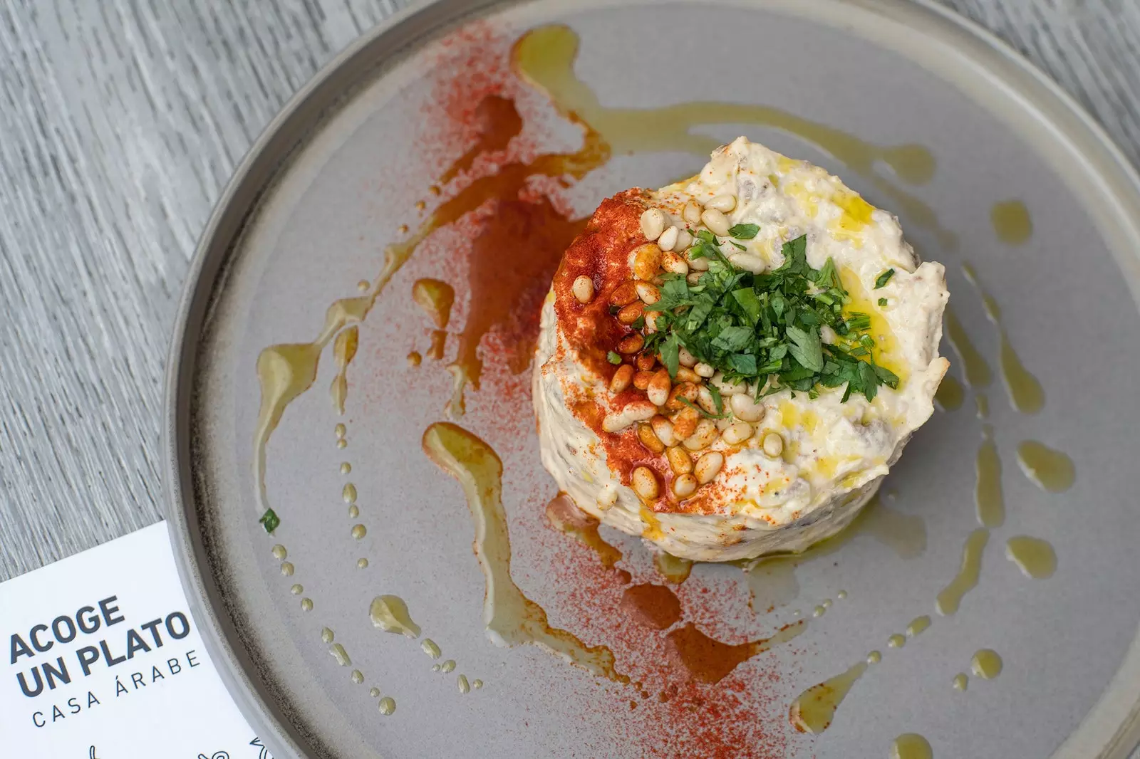 Hummus van Acoge un Plato Casa rabe