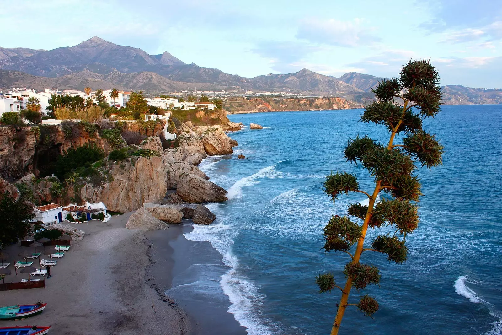 Pantai Nerja yang indah