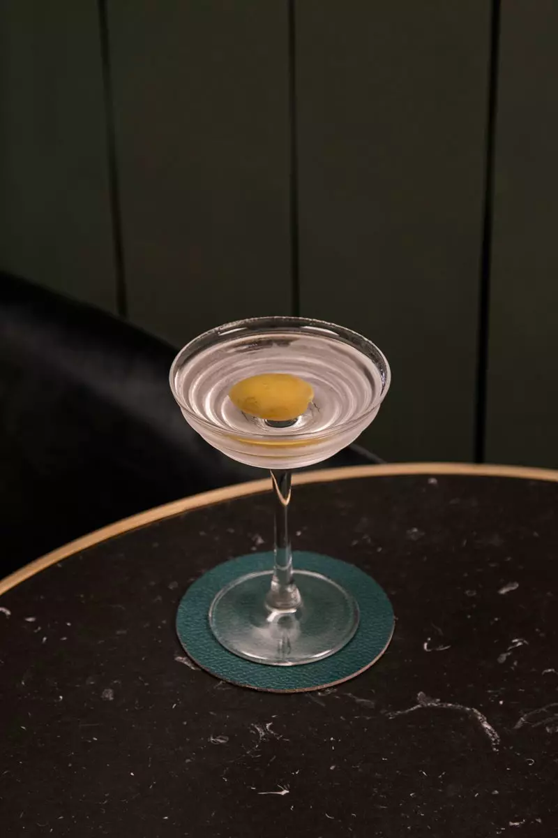 Hai ngụm Martini