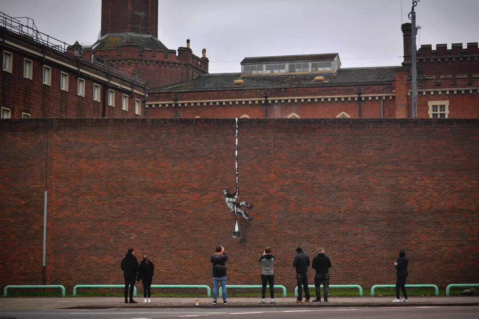 Banksy riappare nella prigione di Reading