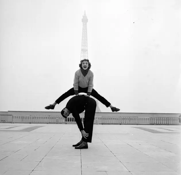 Liebe und hasse Paris zu gleichen Teilen