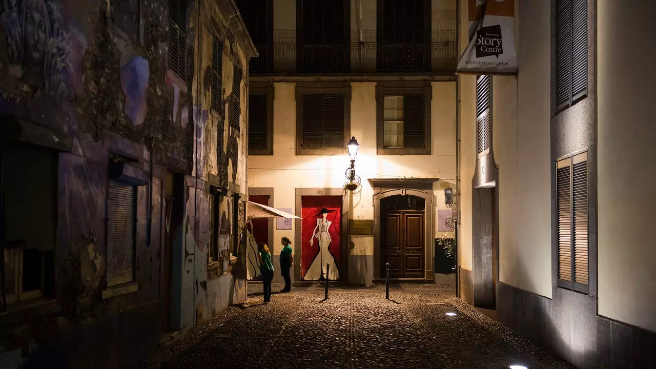 Funchal oder die Kunst der Wiederherstellung von Straßen durch Straßenkunst