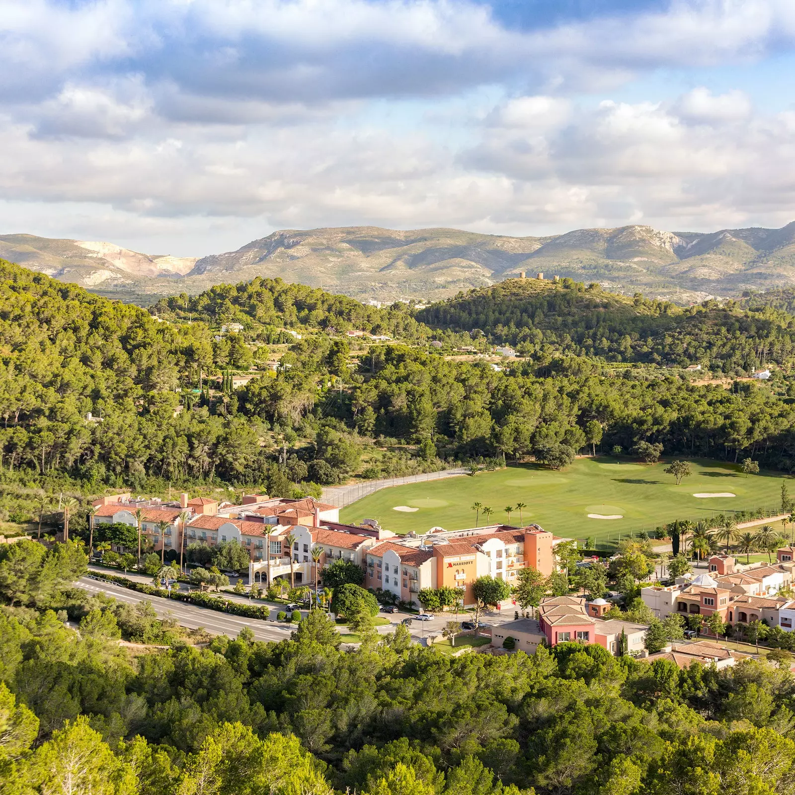 Меҳмонхонаи ҳафта Dnia Marriott La Sella Golf Resort Spa